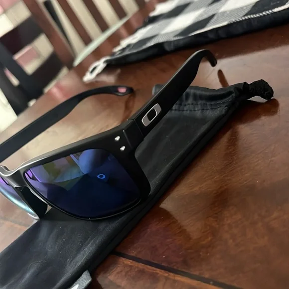 Oakley Holbrook Polarized Prizm Sapphire Sunglasses - Picture 3 of 7